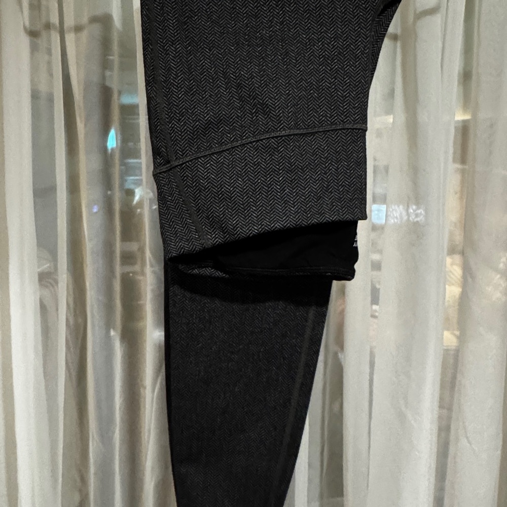 Old Navy Active Black Herringbone Pants